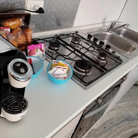 Thomas'S Home - Appartamento A コーミゾ エクステリア 写真
